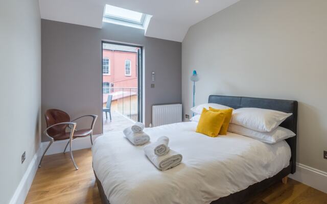 Divine Dalston Home near Shoreditch High Street