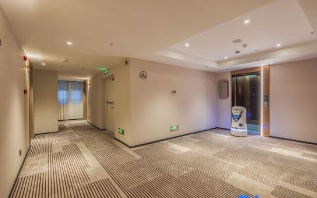 Starway Hotel (Ningbo Railway Station South Square)