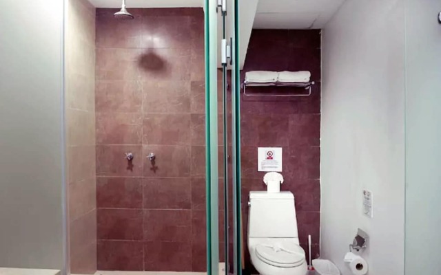 Aldea Thai Jr Suite by SunandSea