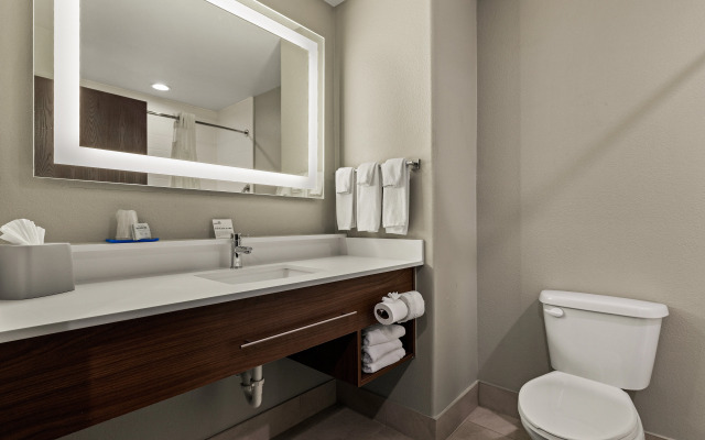 Holiday Inn Express Hotel & Suites Okmulgee