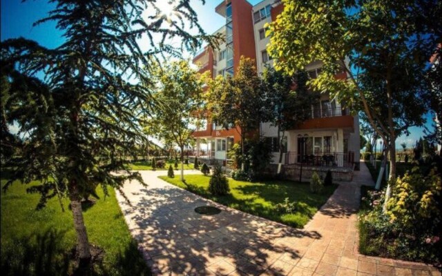 Seaside Studio Apartment in Ravda