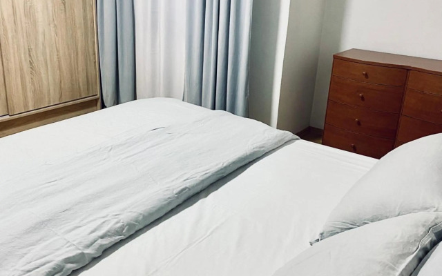 Regina's 2bedroom Near Square