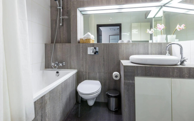 FriendHouse Apartments - City Center