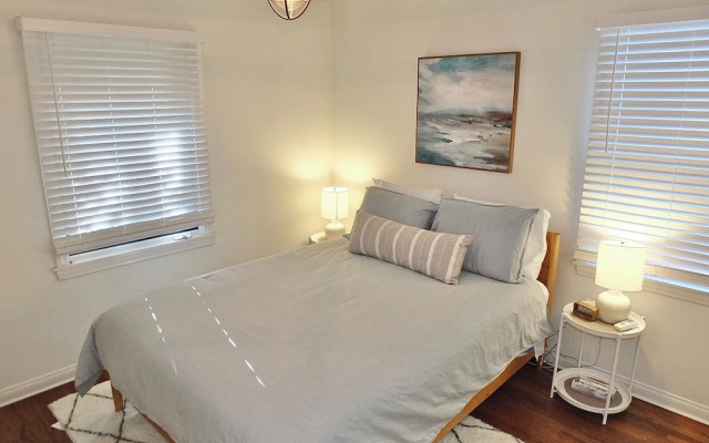 The Belmont Beach Bungalow Pool & Hot Tub!