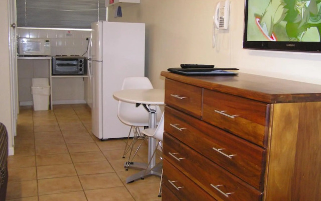 Emu Point Motel