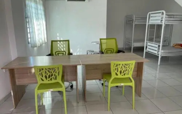 5 min to Qing Xin Ling Cultural Village Ipoh