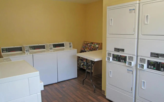 Homestead Studio Suites Dallas- Las Colinas Carnaby Street