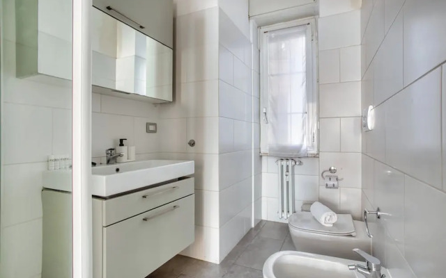 Bright 3BR flat near Park
