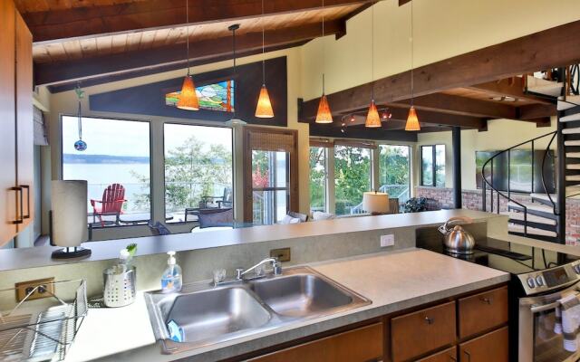 Days and Waves Beachhouse