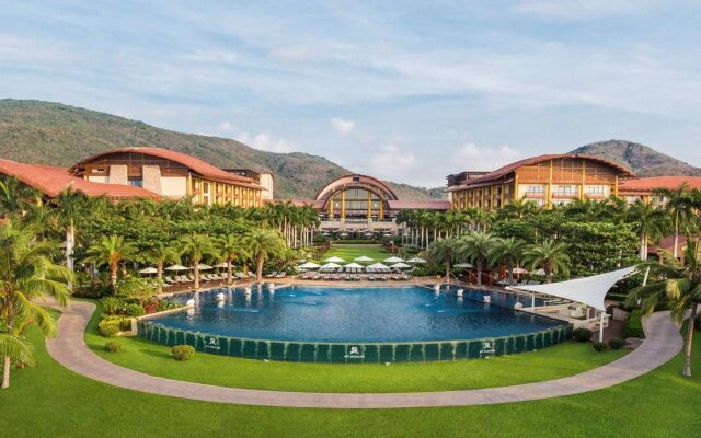 The St. Regis Sanya Yalong Bay Resort