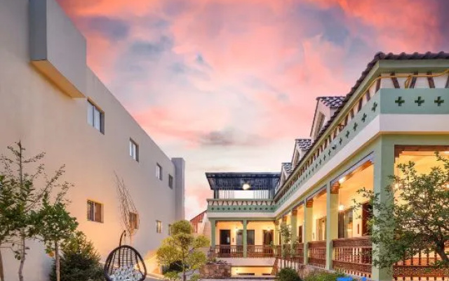 Windback Yard（In Liuxing Street Scenic Area） – Exterior – Yining