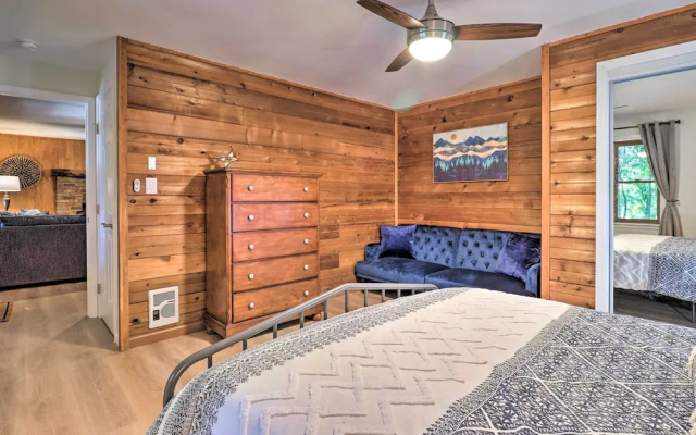 Game Room + Fire Pit: Weaverville Family Home!