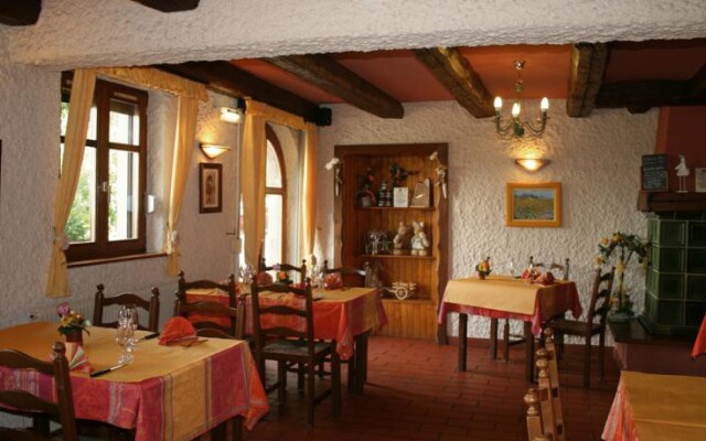 Logis Hôtel du Bouton d'Or