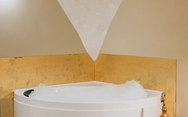 Caruso Place Boutique & Wellness Suites
