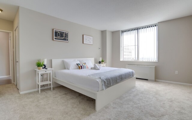 Stylish & Fantastic apt in Crystal City