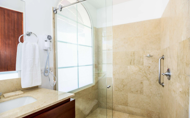 NH Cartagena Urban Royal