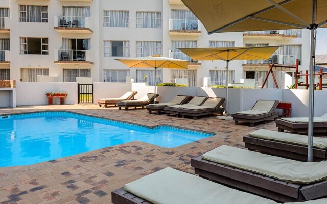 Table View Villas