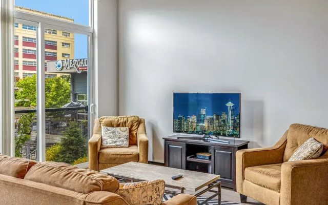 Roxy Condo 203 in Bremerton