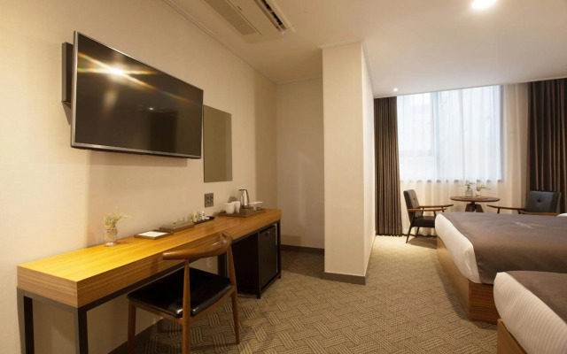 GNB Hotel