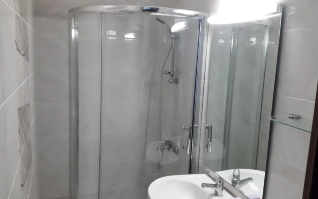 Lasha Guest House