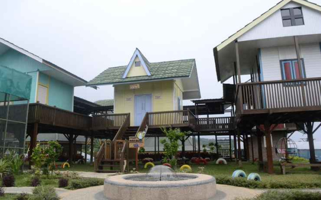 Wisata Edukasi and Resort Kebun Pak Budi
