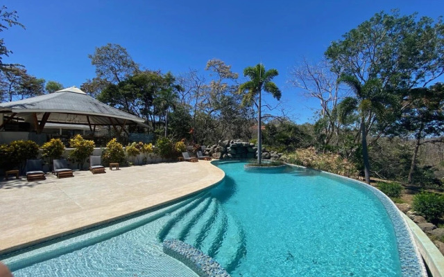Mikado Natural Lodge