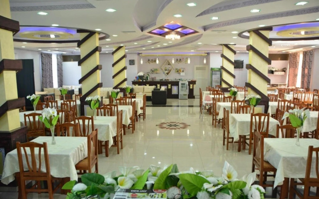 Hotel Lakaj 2
