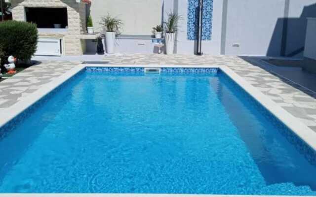 Villa Ava