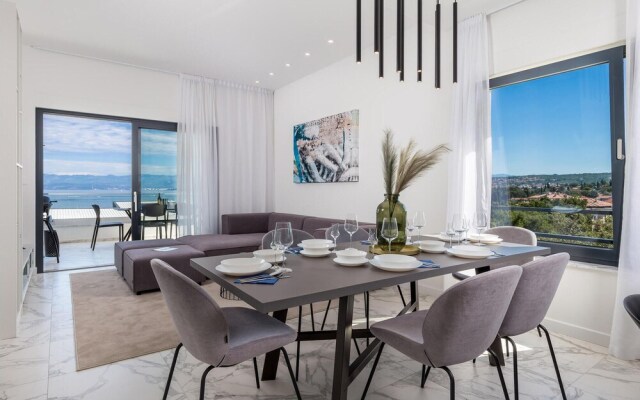 Awesome Apartment in Malinska With Jacuzzi, Wifi and 3 Bedrooms