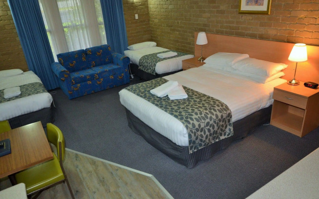 Tropicana Motor Inn
