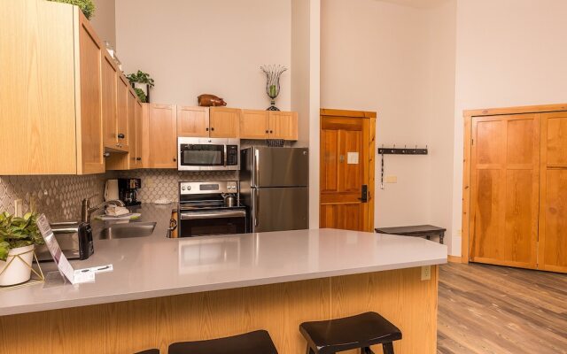 Dakota Lodge by Summit County Mountain Retreats