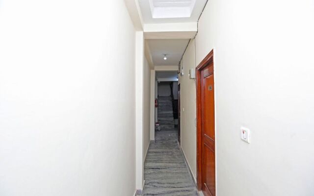 Gulshan Deluxe by OYO Rooms