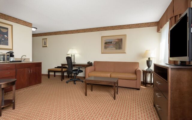 Holiday Inn Express Suites Wilson I-95