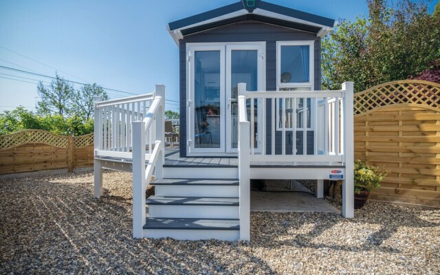 The Studio - 1 Bedroom Cabin - Amroth