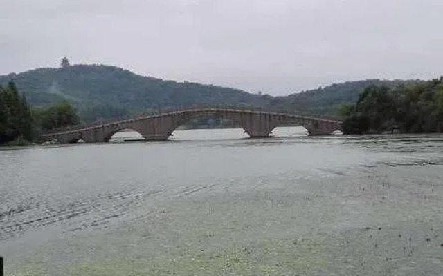 Wuxi Lakeview Park Resort