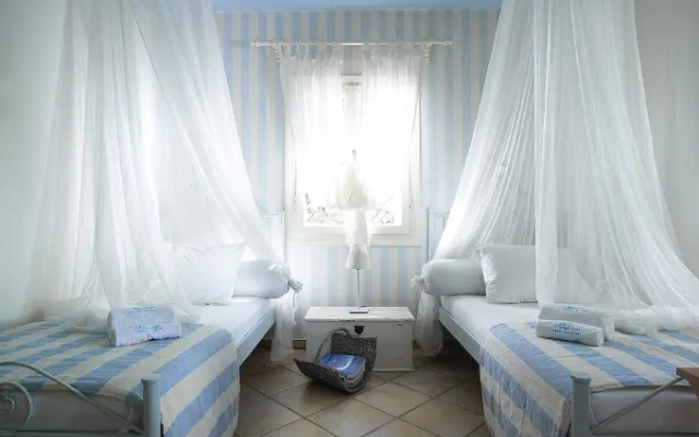 Paradisso Luxury Beach Villas