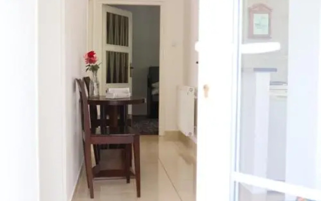 GrapeWine Guesthouse