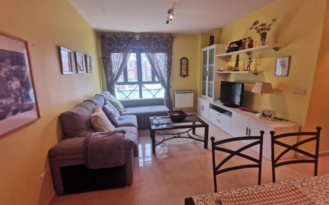Apartamento de 3 dormitorios con piscina - Riaza Vacacional