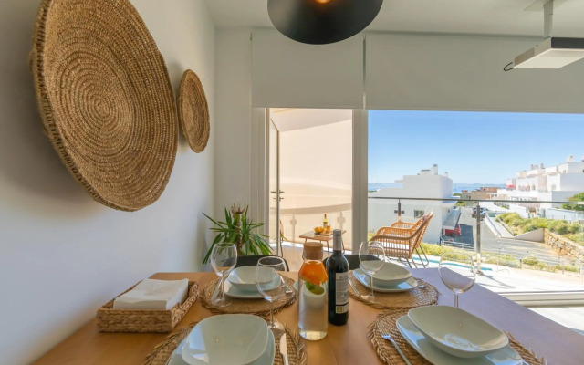 Views, Terrace & Pool - Fibre WIFI - SimplyTarifa