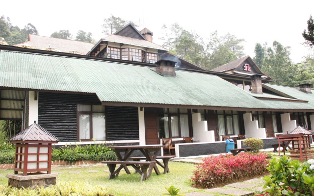 Puncak Pass Resort