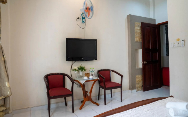 Nhu Huynh Hotel
