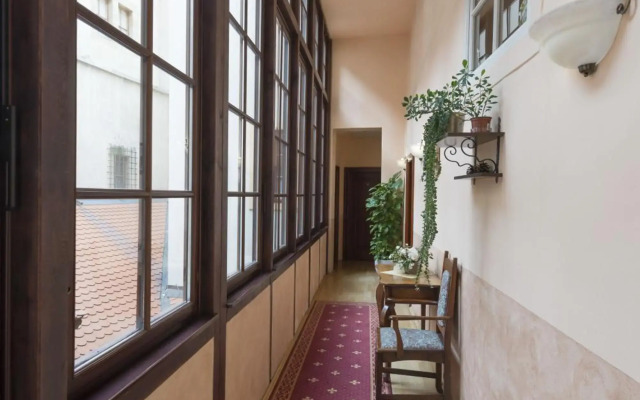 Hotel Cerny Slon