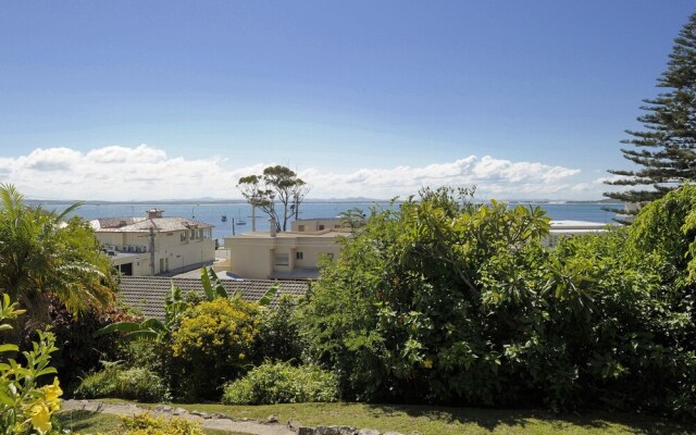 The Crest, Unit 5/6-8 Tomaree Road