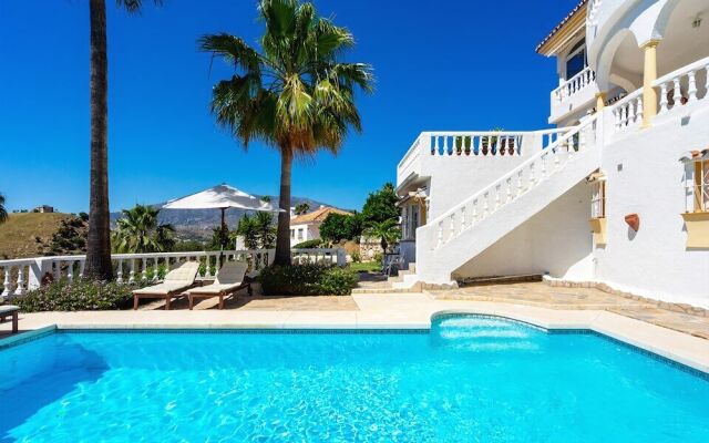 Private Villa in Cerros del Aguila Ref 86