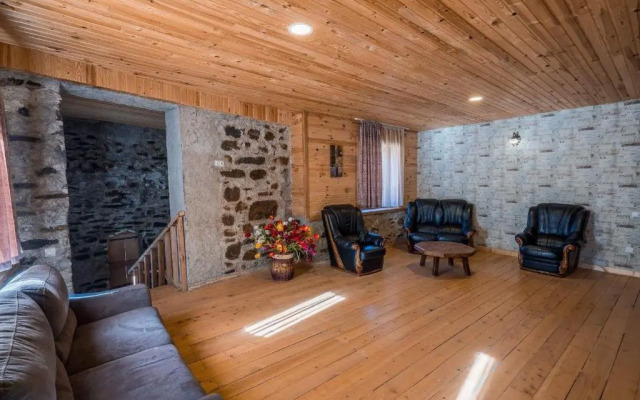 Svaneti, Hotel Ushguli
