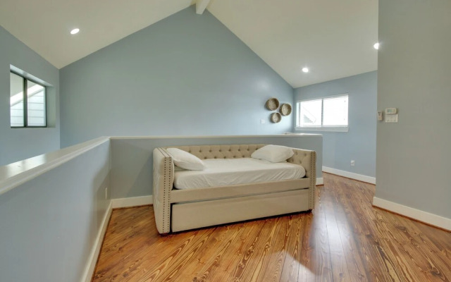 Spacious Eado Getaway < 1 Mi to Toyota Center!