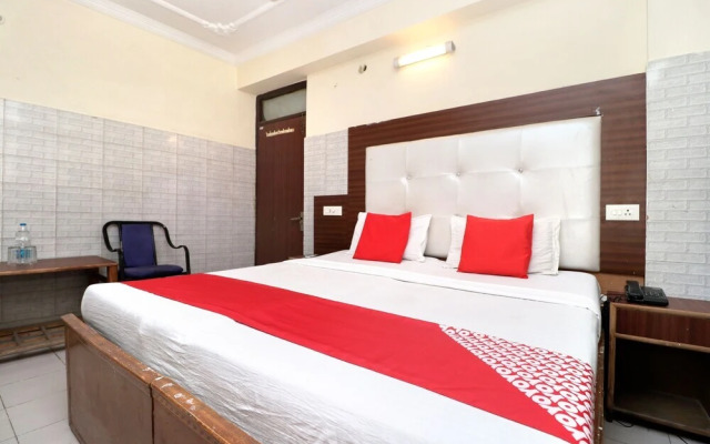 Oyo 38170 Hotel Grand Plaza