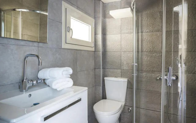 Argostoli Marina Suites