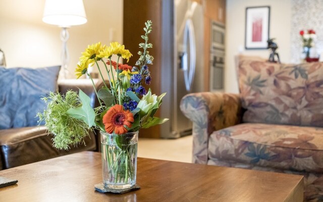 Scandinavian Lodge 03 2 Bedroom Condo by RedAwning