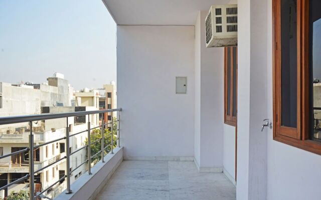 Oyo 23465 Sky Residency